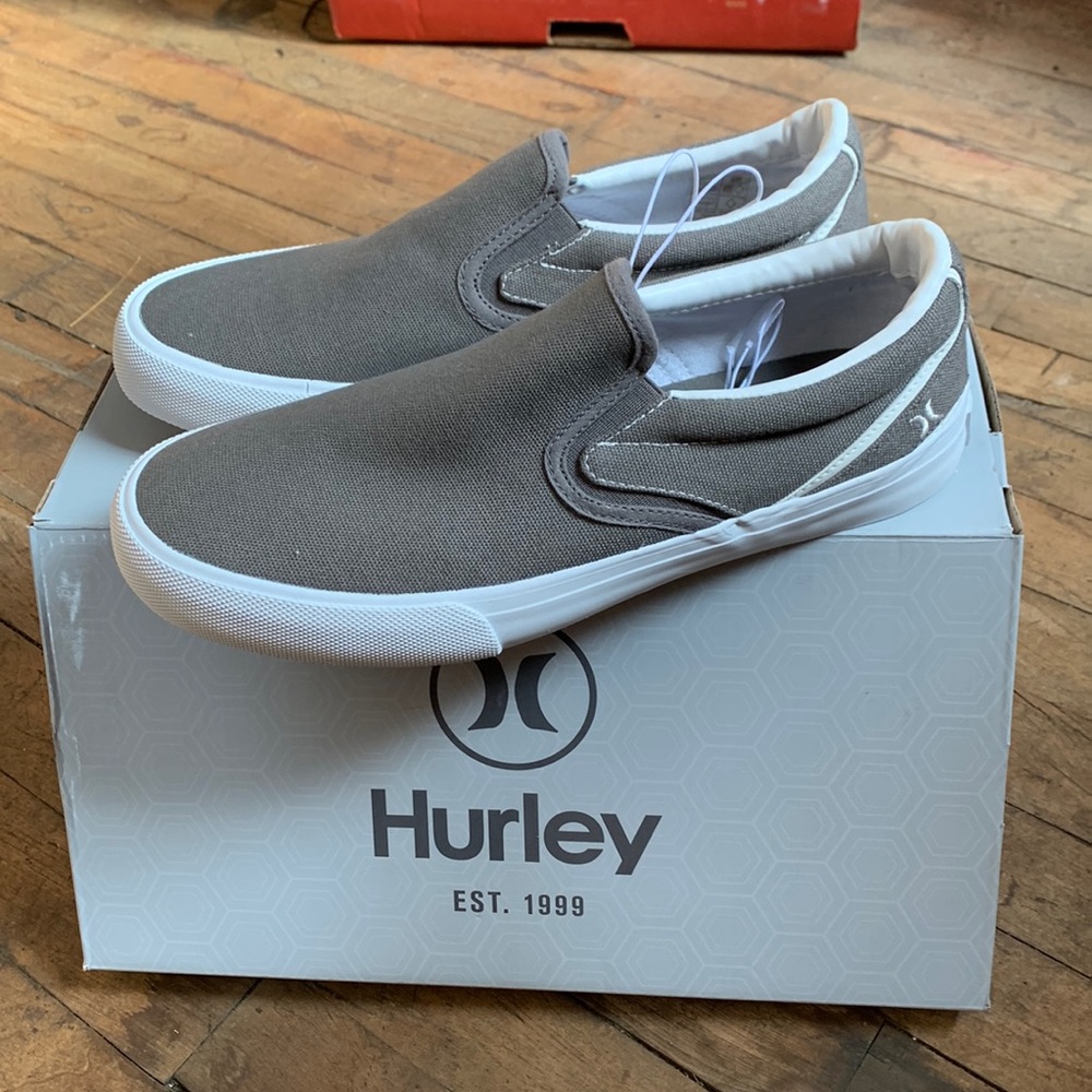 NWT Mens Hurley Arlo Slip Canvas Low Top Slip On Shoes Grey